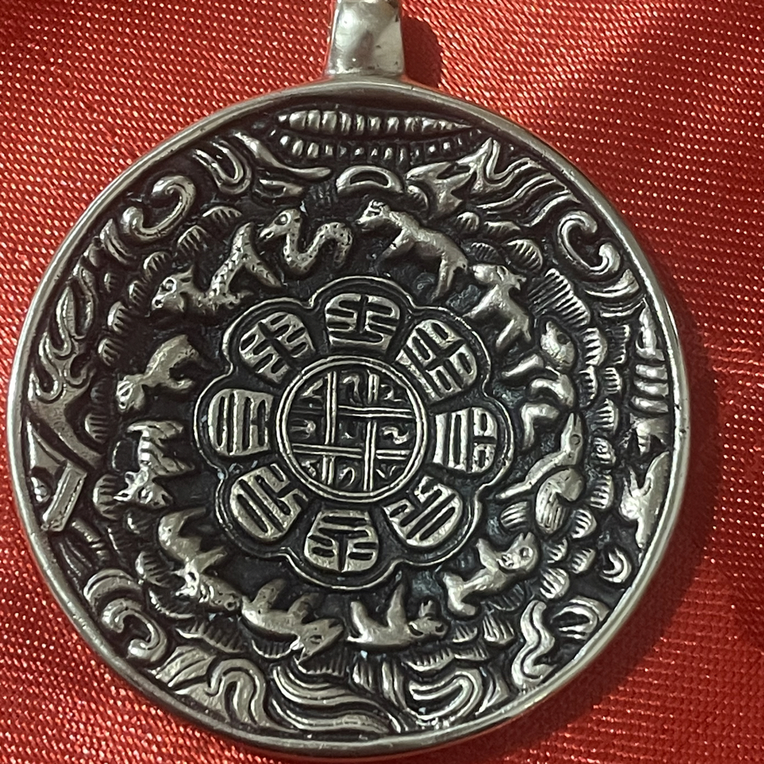 老紫铜加银的大莲花直径50左右