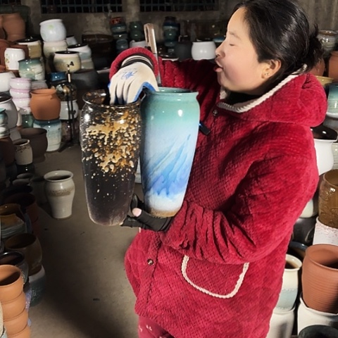 口13高31瑕疵盆子。