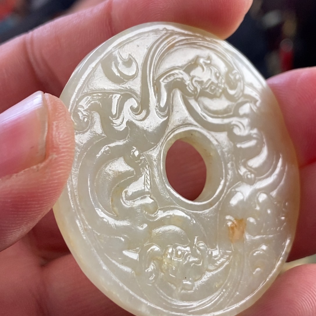 和田玉挂件未镶嵌人**戏