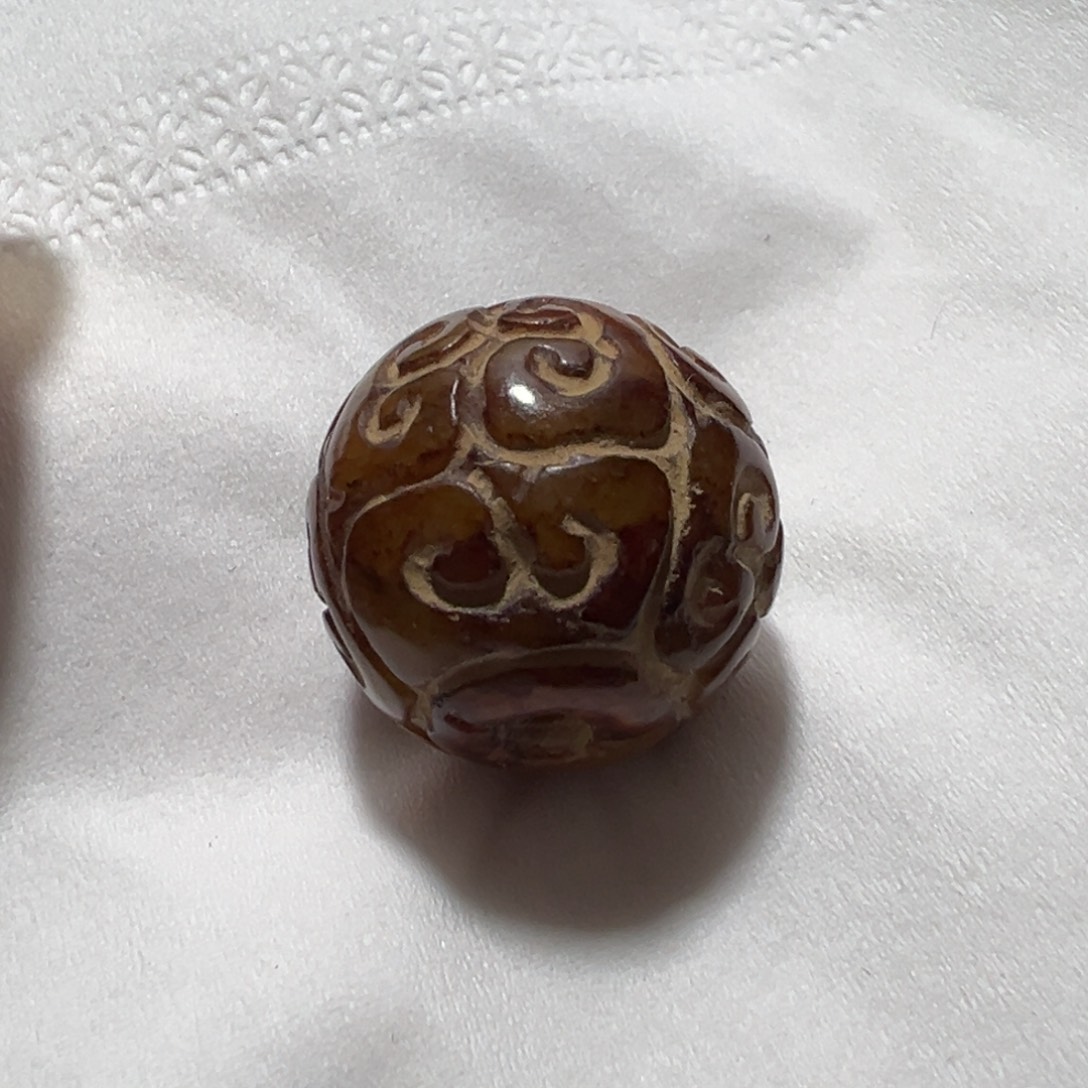 颈饰未镶嵌和田玉（糖玉）