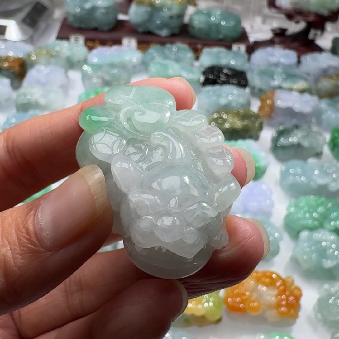 翡翠未镶嵌挂件貔貅