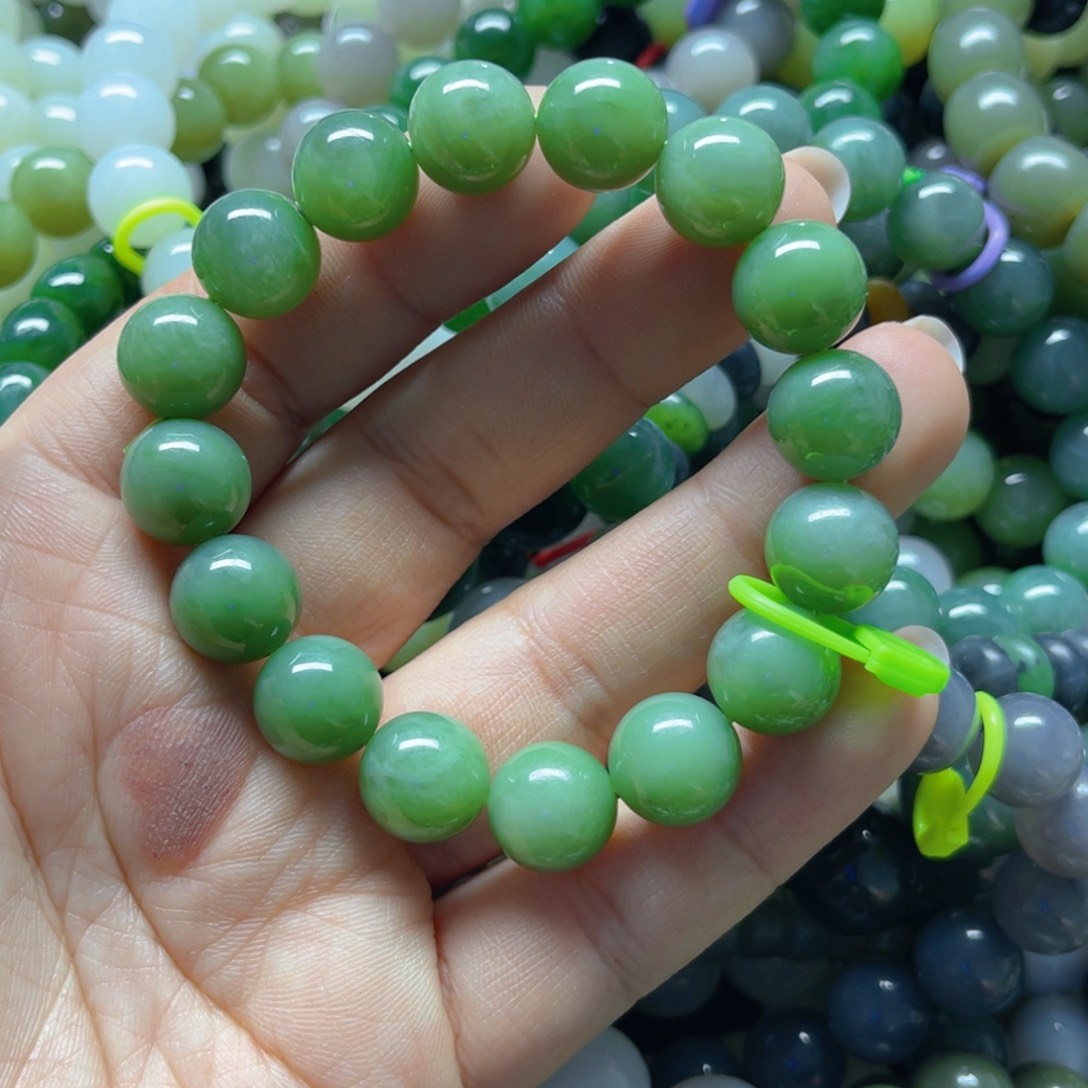 未镶嵌和田玉手链