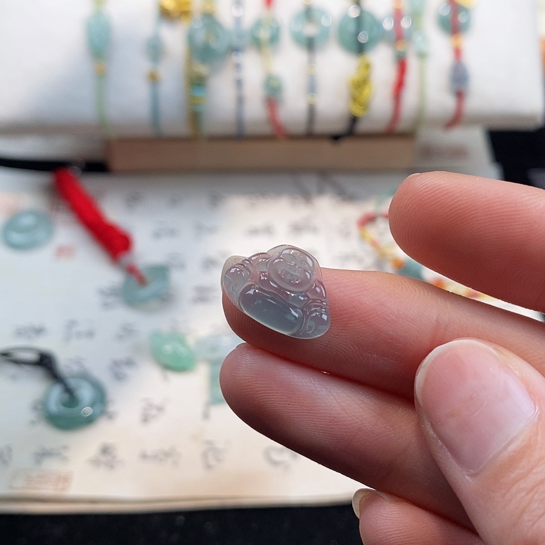 翡翠颈饰未镶嵌天然翡翠