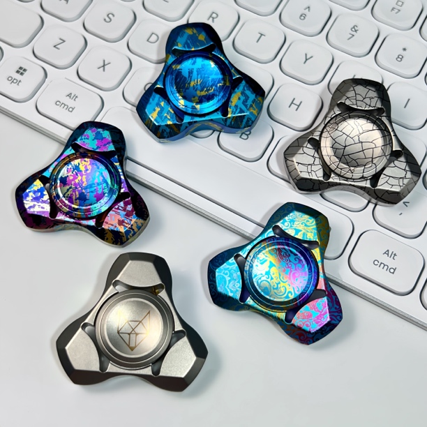 灵狐一代指尖陀螺解压玩具减压生气持久旋转稳定静音不锈钢玩具