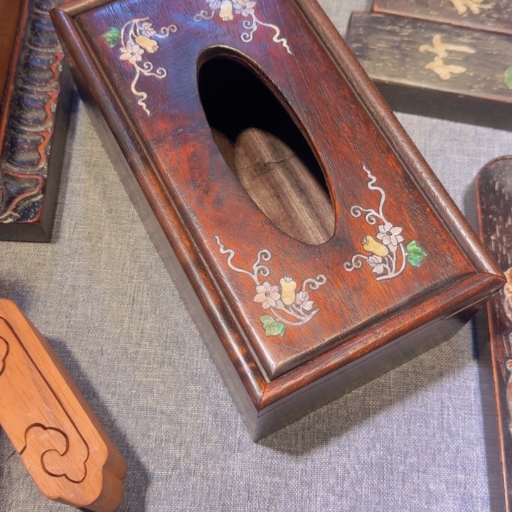 贡木抽纸盒的的的的的