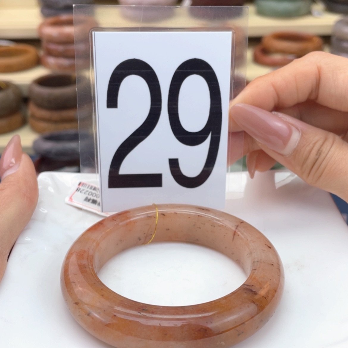 【闪购商品】石英质玉手镯未镶嵌