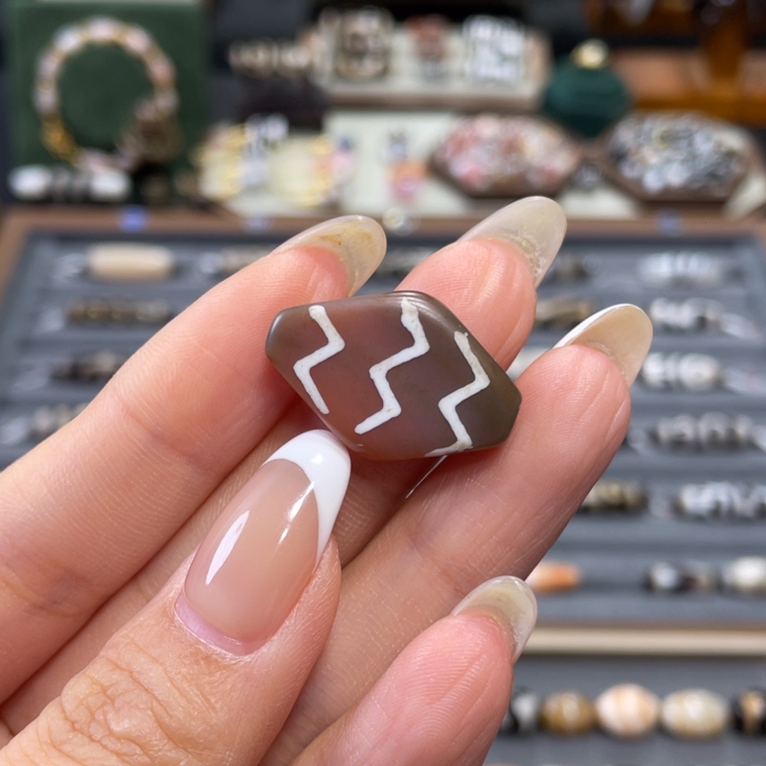 玛瑙/玉髓未镶嵌珠宝半成品