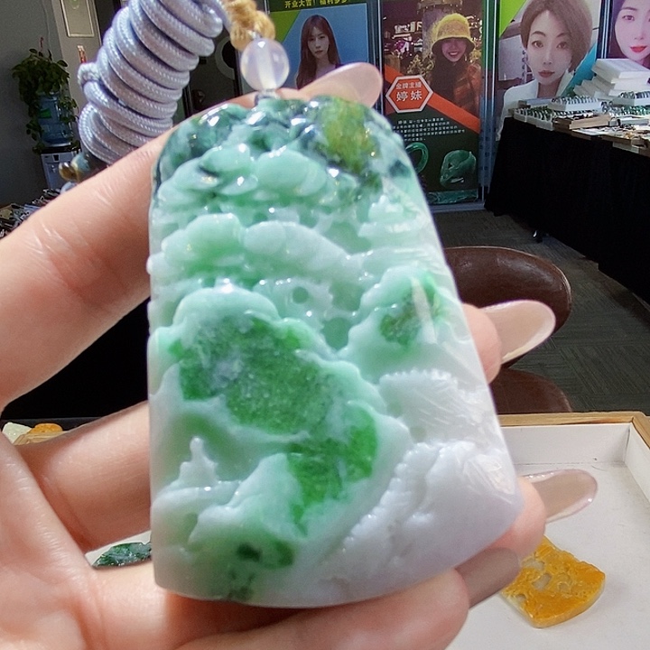 颈饰未镶嵌翡翠翡翠