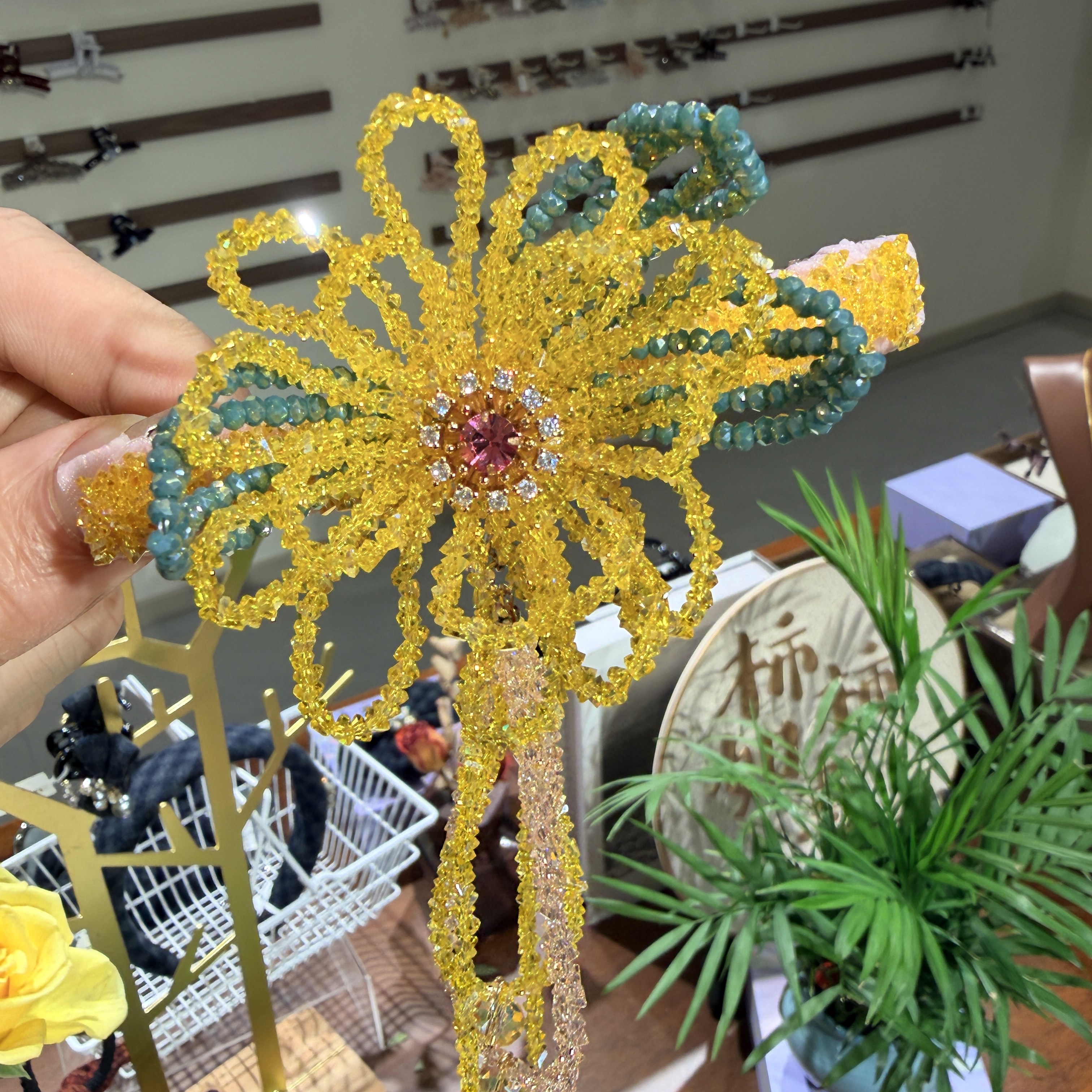 【东篱】精品水晶新款精致重工编织黄色单花流苏十公分弹夹WM-1280