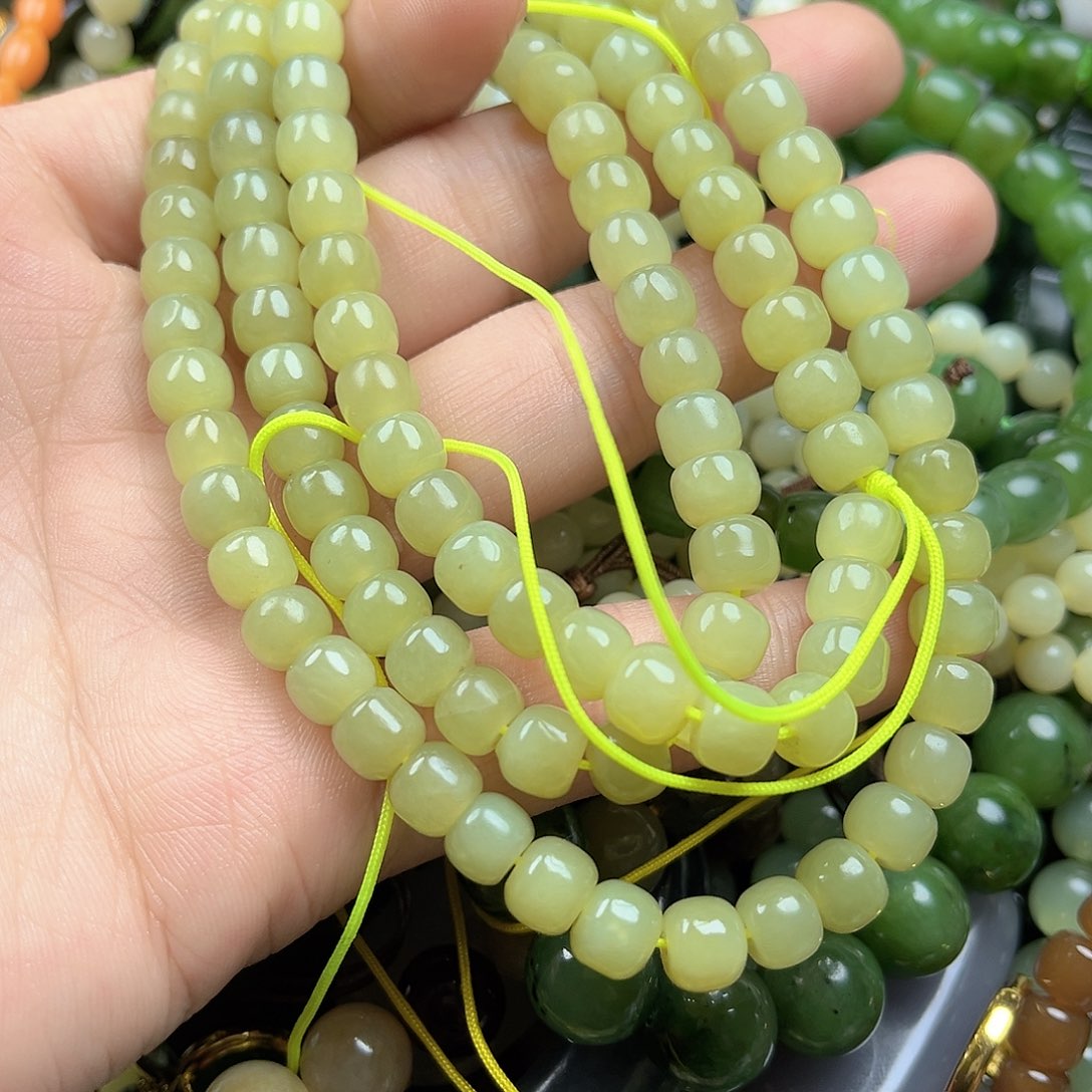 和田玉（黄玉）未镶嵌颈饰