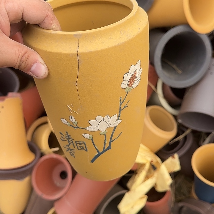 在这片美丽之乡上海举办画展是非常成功地体现现代建筑文化内涵之