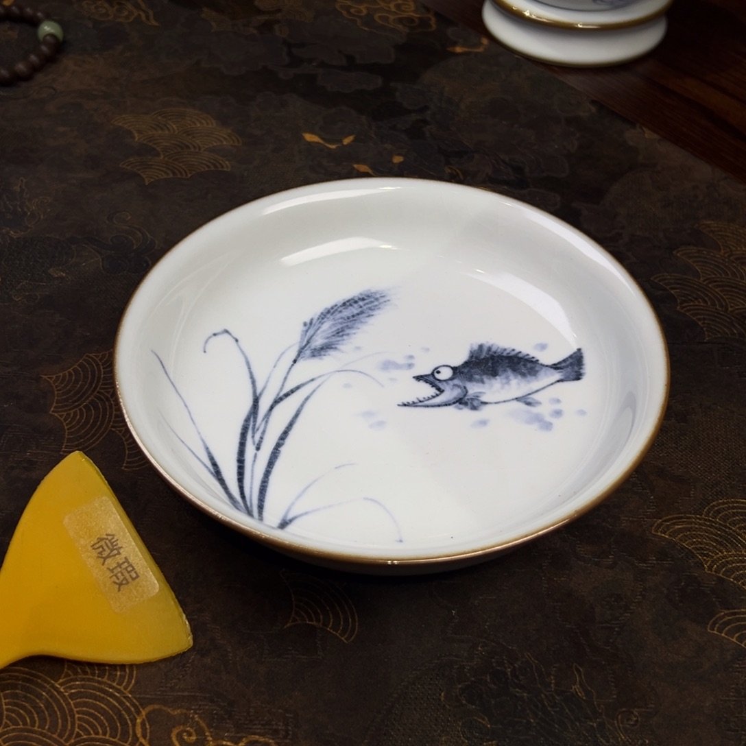 月白鲑鱼壶承开片微瑕福利