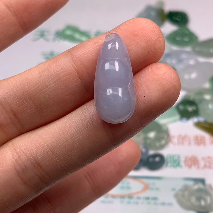 纯***镜翡翠未镶嵌颈饰翡翠