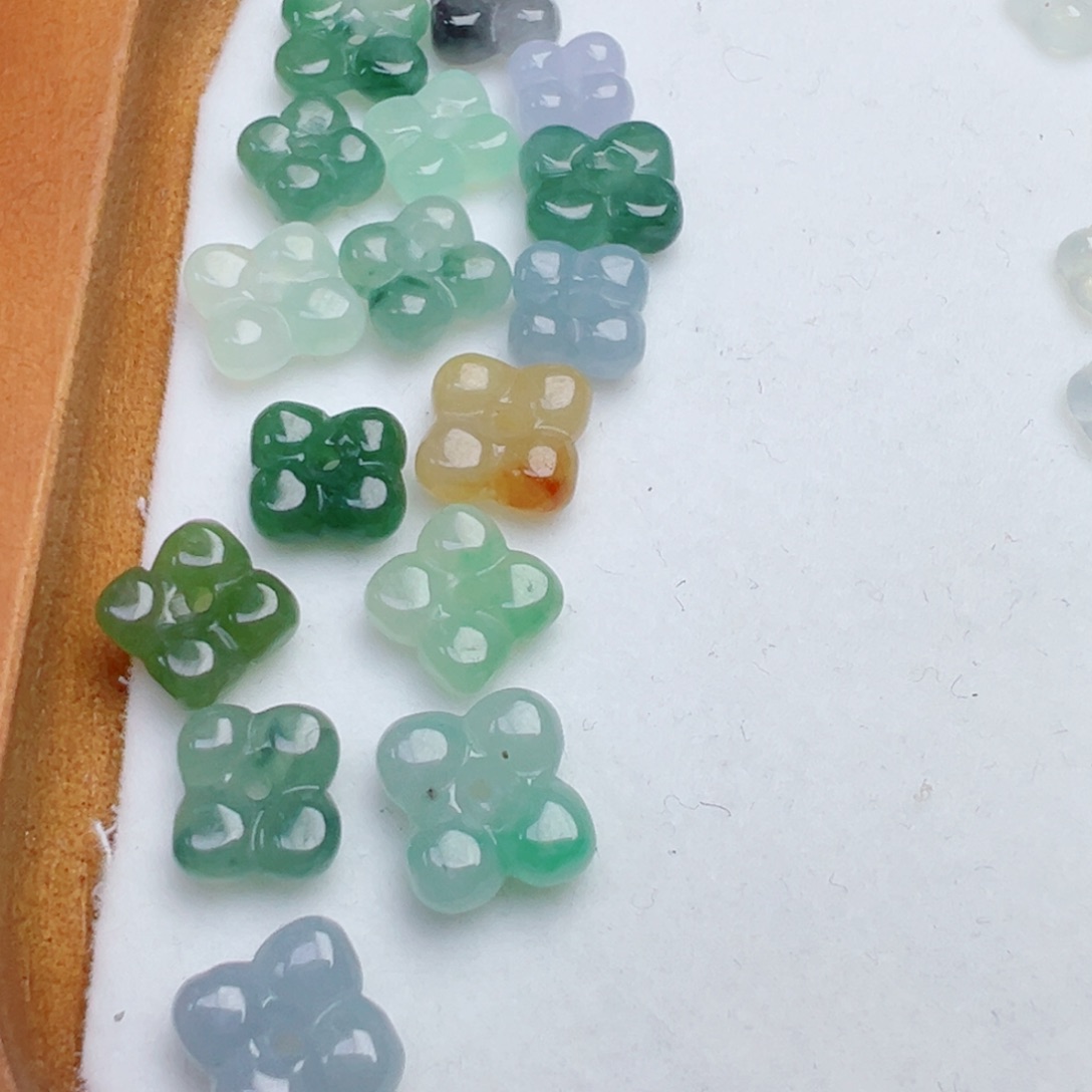 翡翠散珠花花一朵