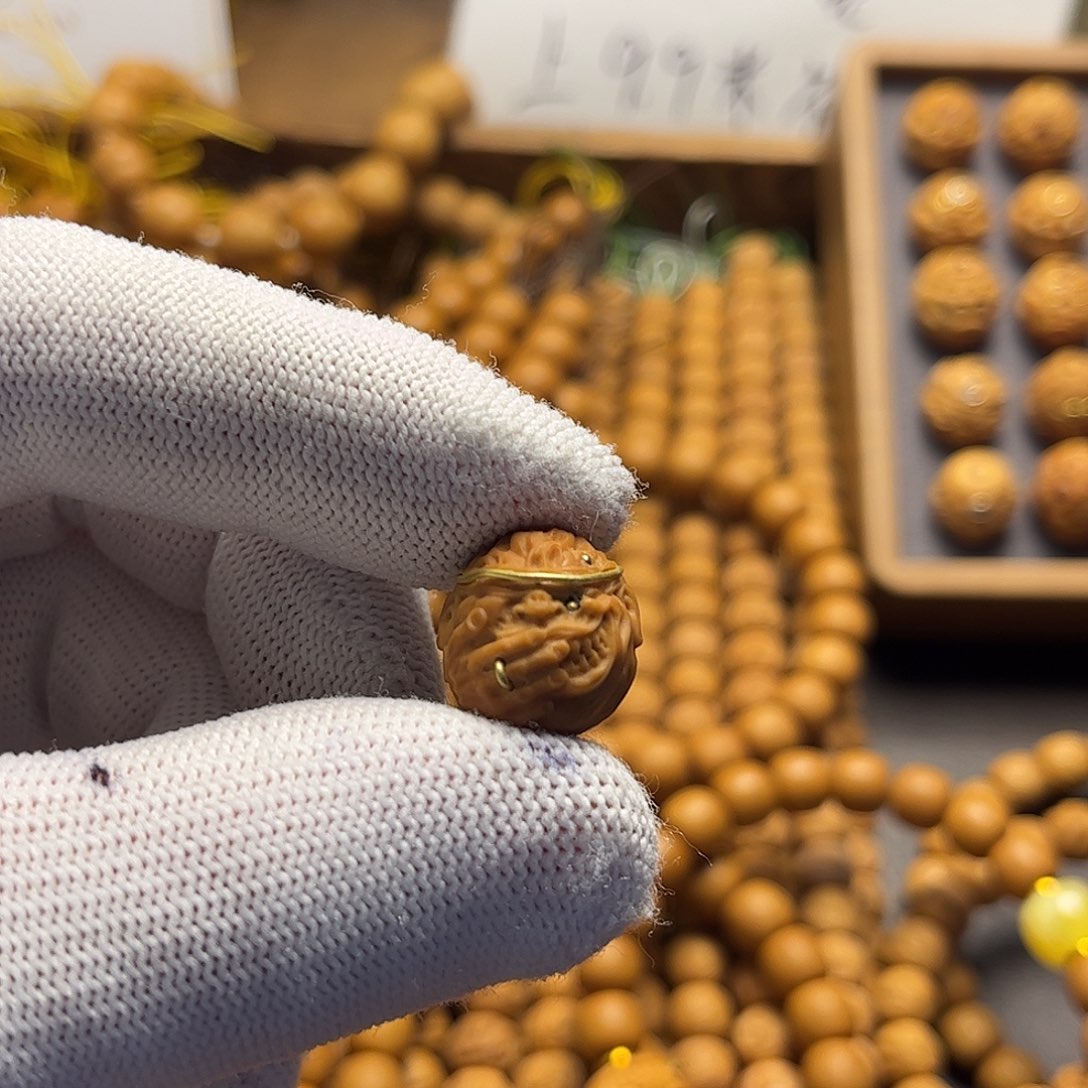 M***.猴头核桃吊坠单颗微瑕