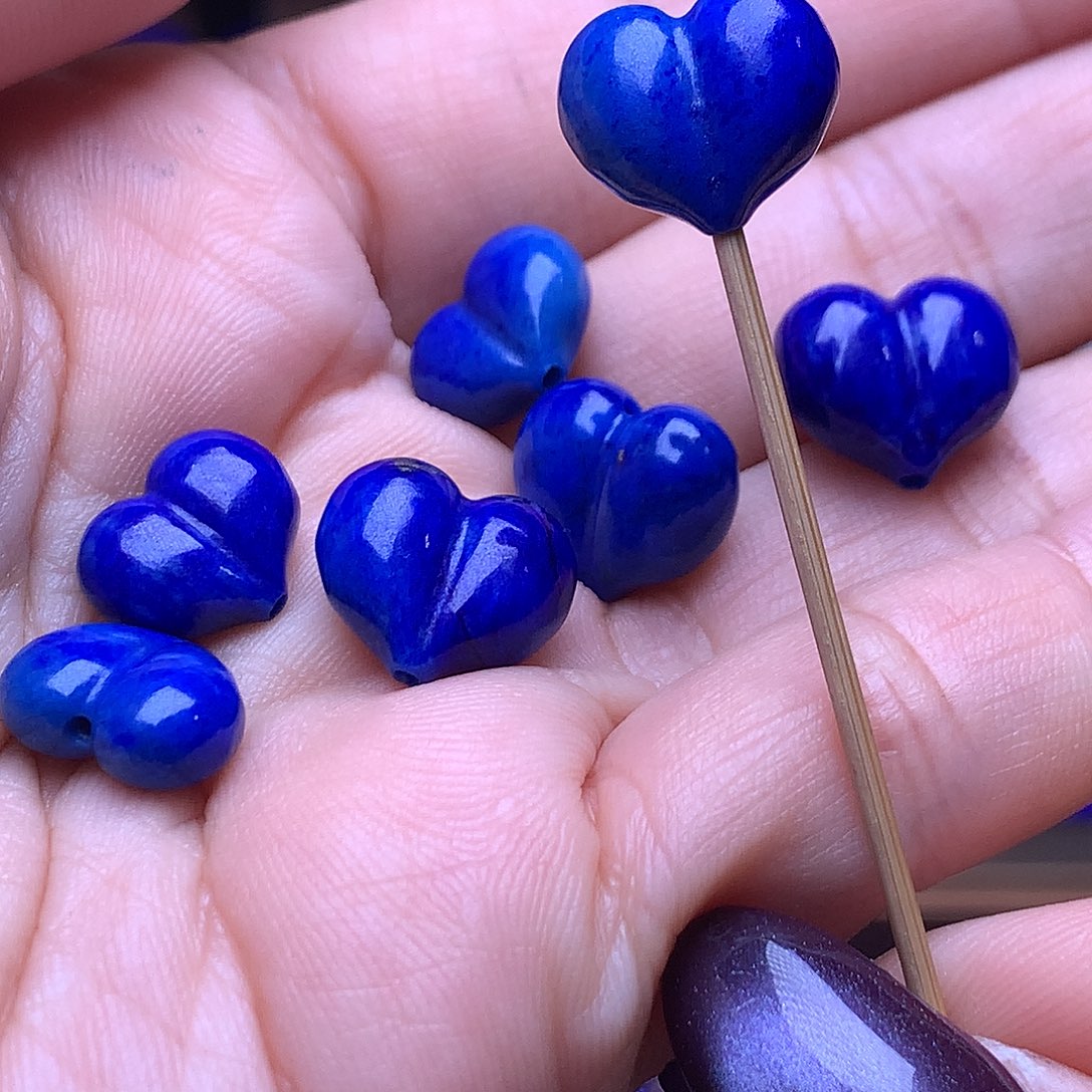 青金石未镶嵌13.4m桃玉化