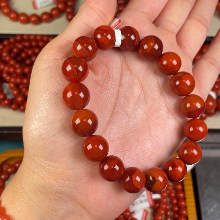 南红玛瑙手链未镶嵌梨***?