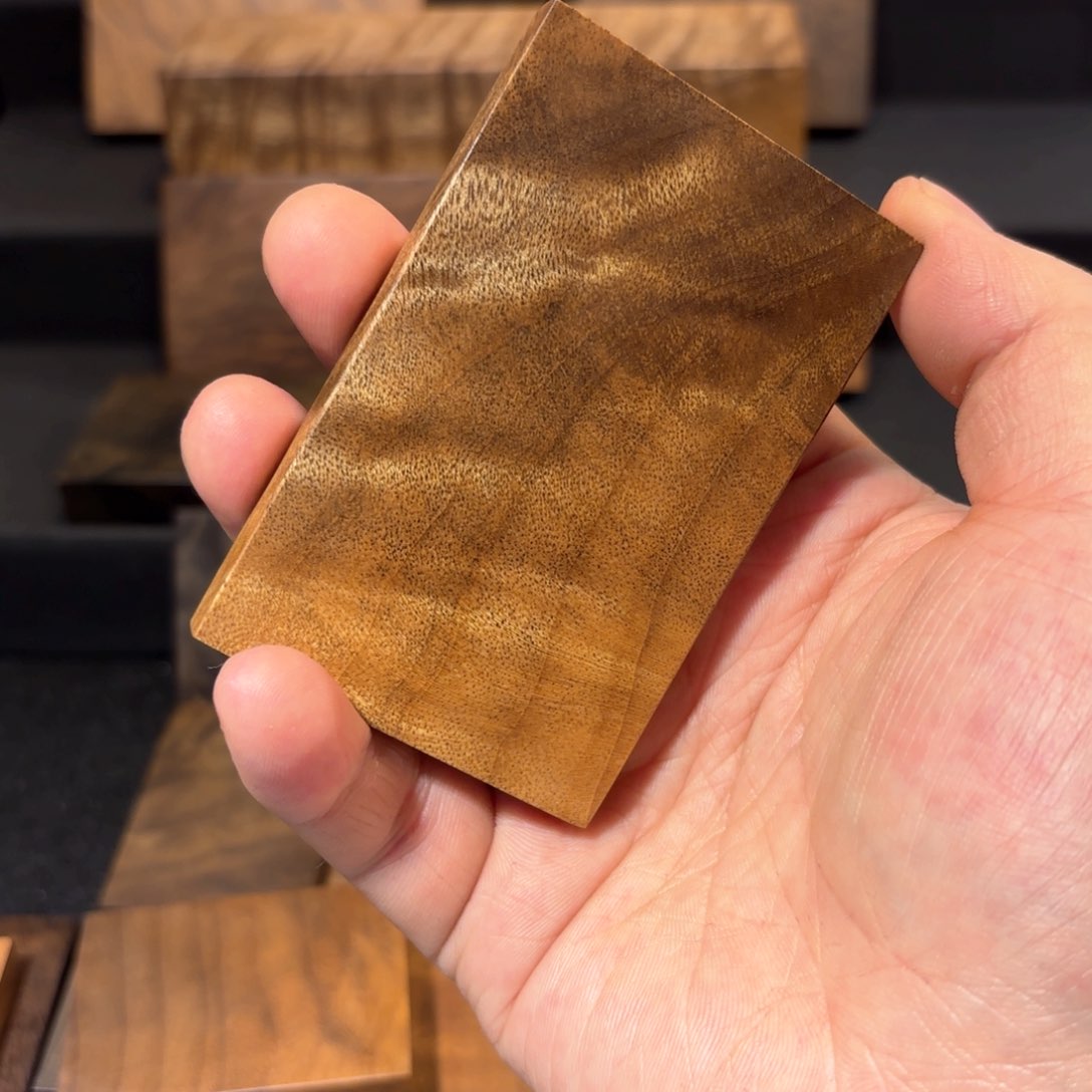 金丝楠别**漾金丝楠木一物一拍