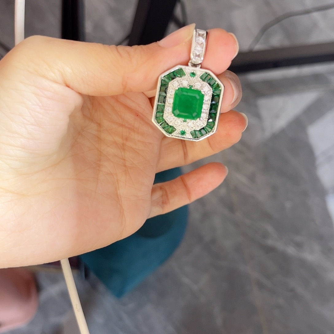 颈饰银S925镶嵌祖母绿