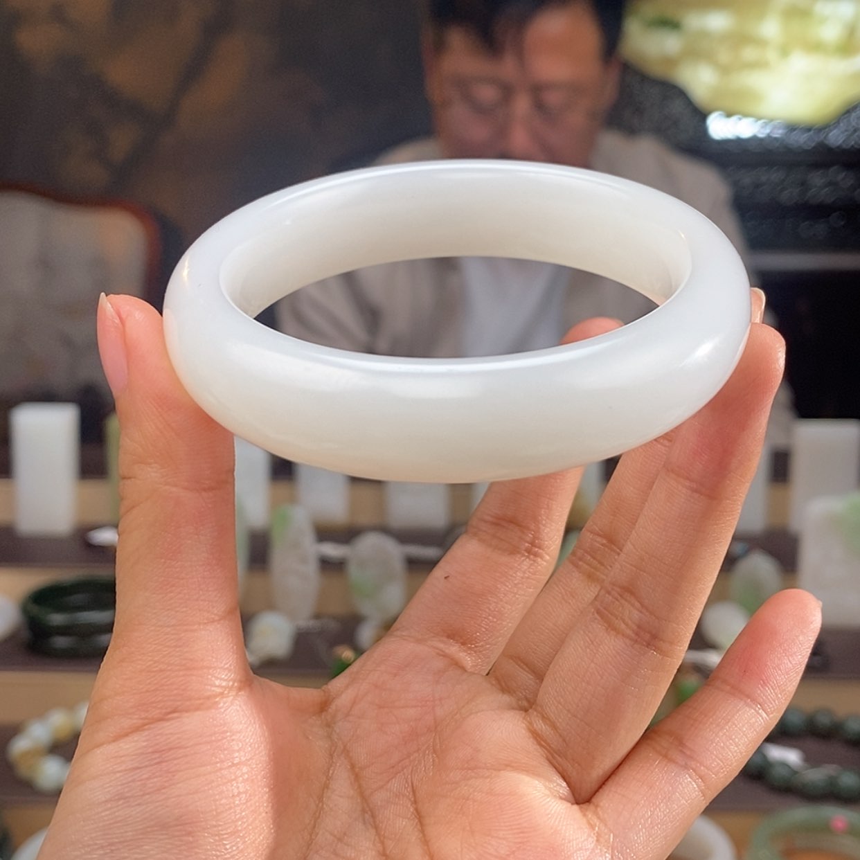 【闪购商品】和田玉手镯未镶嵌