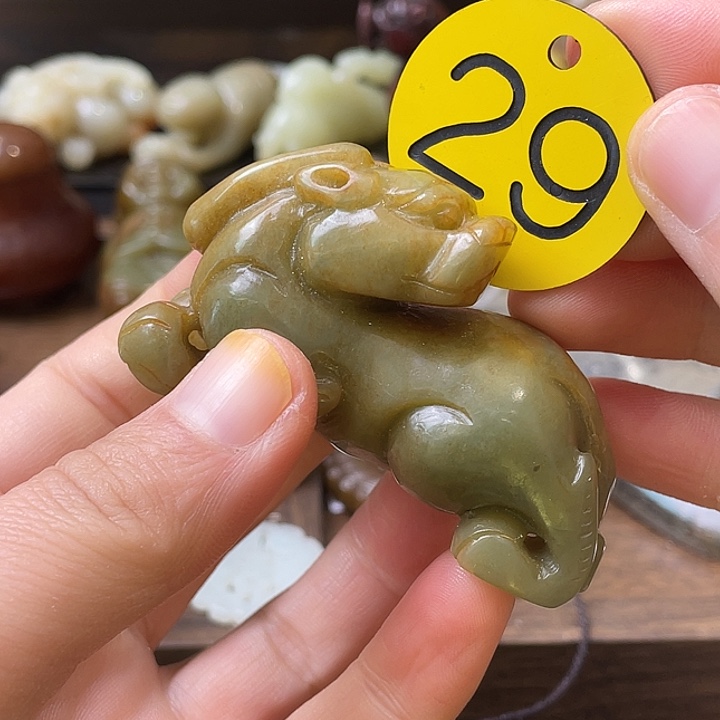 和田玉（糖玉）未镶嵌颈饰