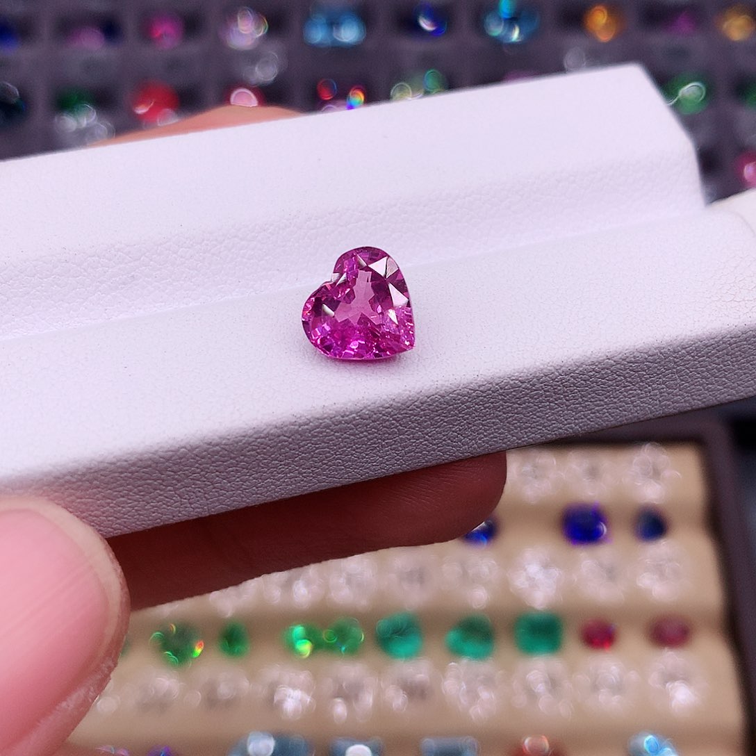 彩色蓝宝石裸石未镶嵌