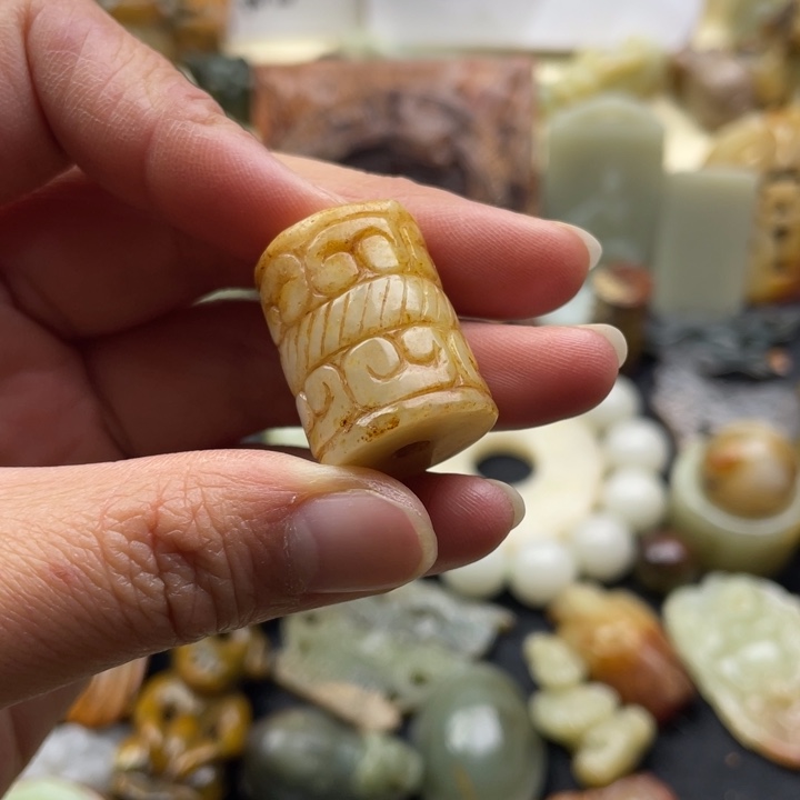 和田玉颈饰未镶嵌72