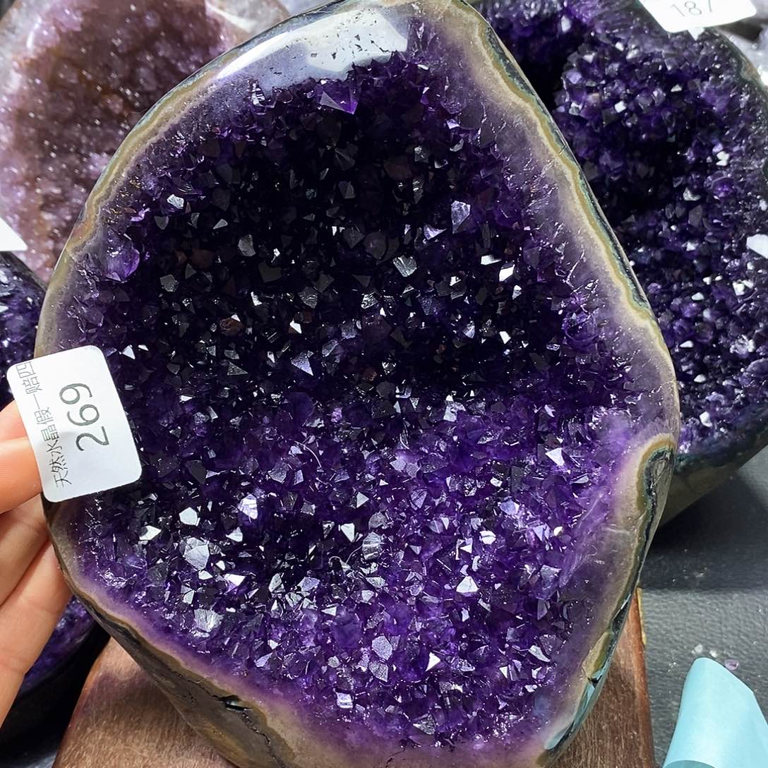 水晶大型摆件（非配饰）未镶嵌