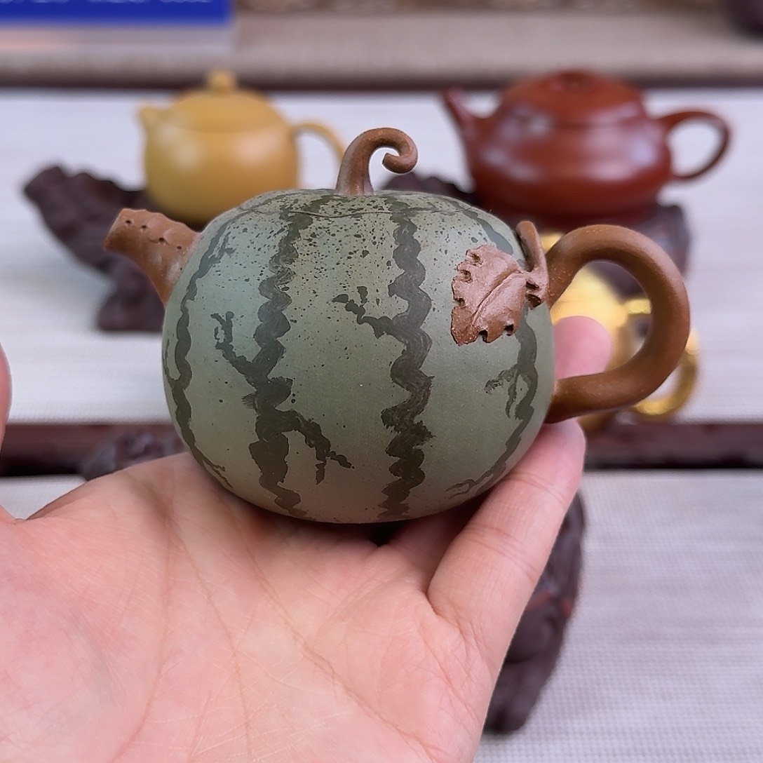 紫砂茶壶130 绿泥西施