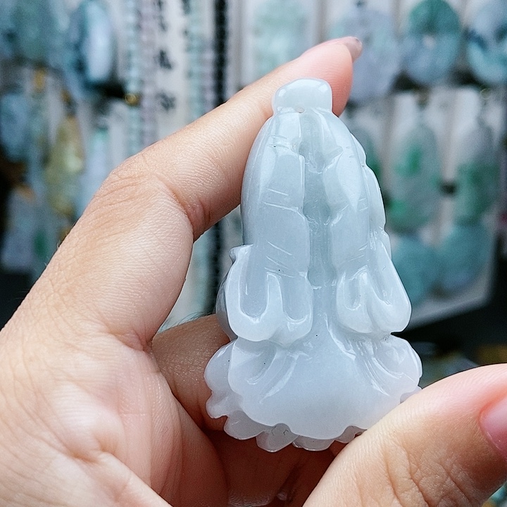颈饰足铂镶嵌翡翠翡翠
