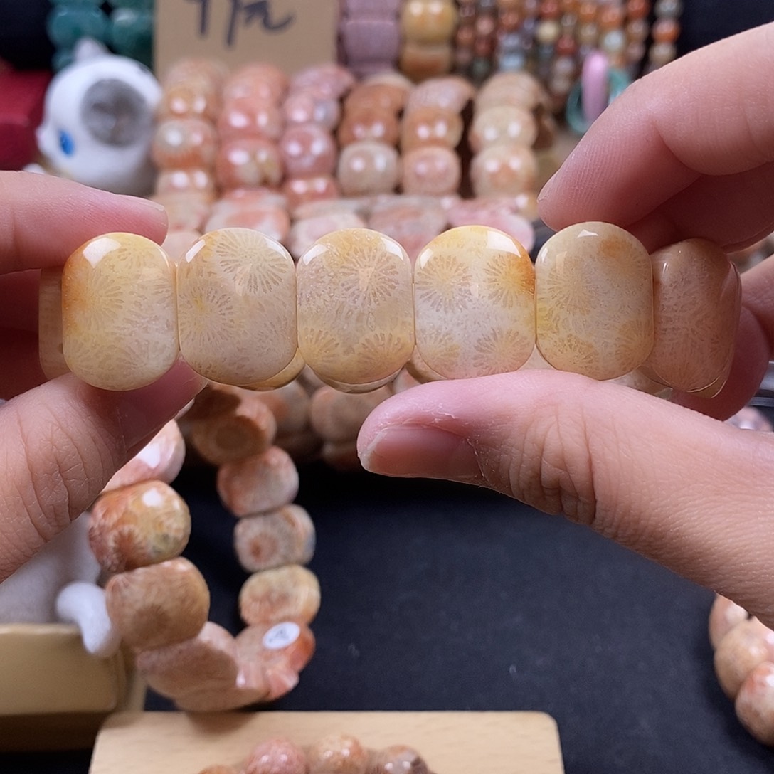 硅化珊瑚（珊瑚玉）未镶嵌手牌 上新 奶黄大花 2