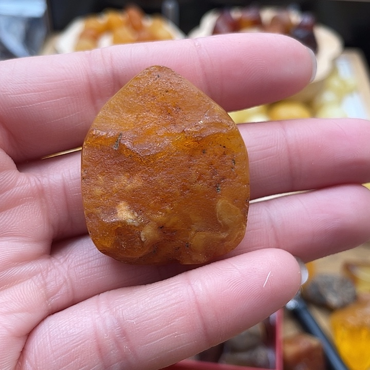 琥珀未镶嵌套链吊坠