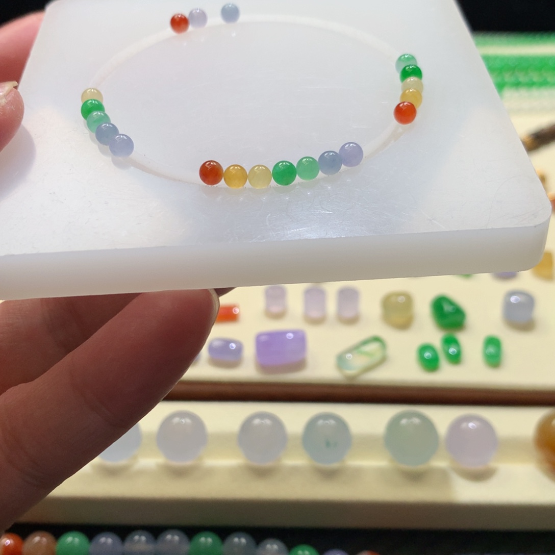定制翡翠未镶嵌七色彩虹一组，七颗