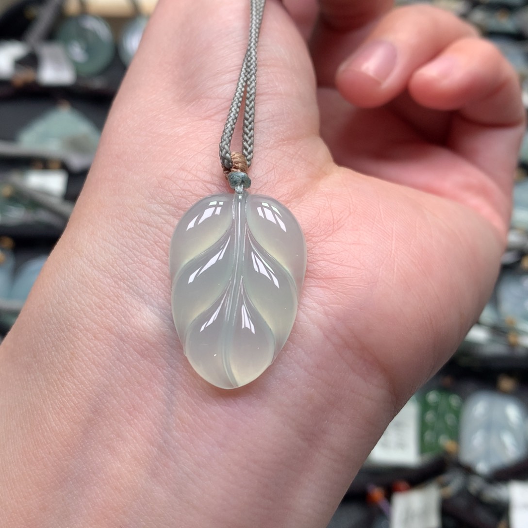 翡翠颈饰未镶嵌00000000000