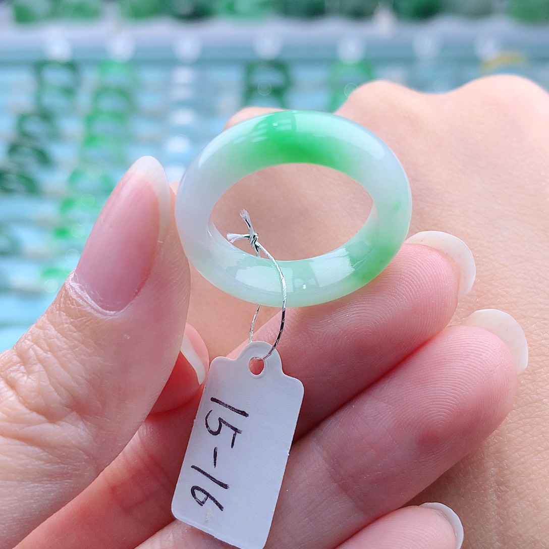 翡翠未镶嵌戒指缅甸翡翠A货