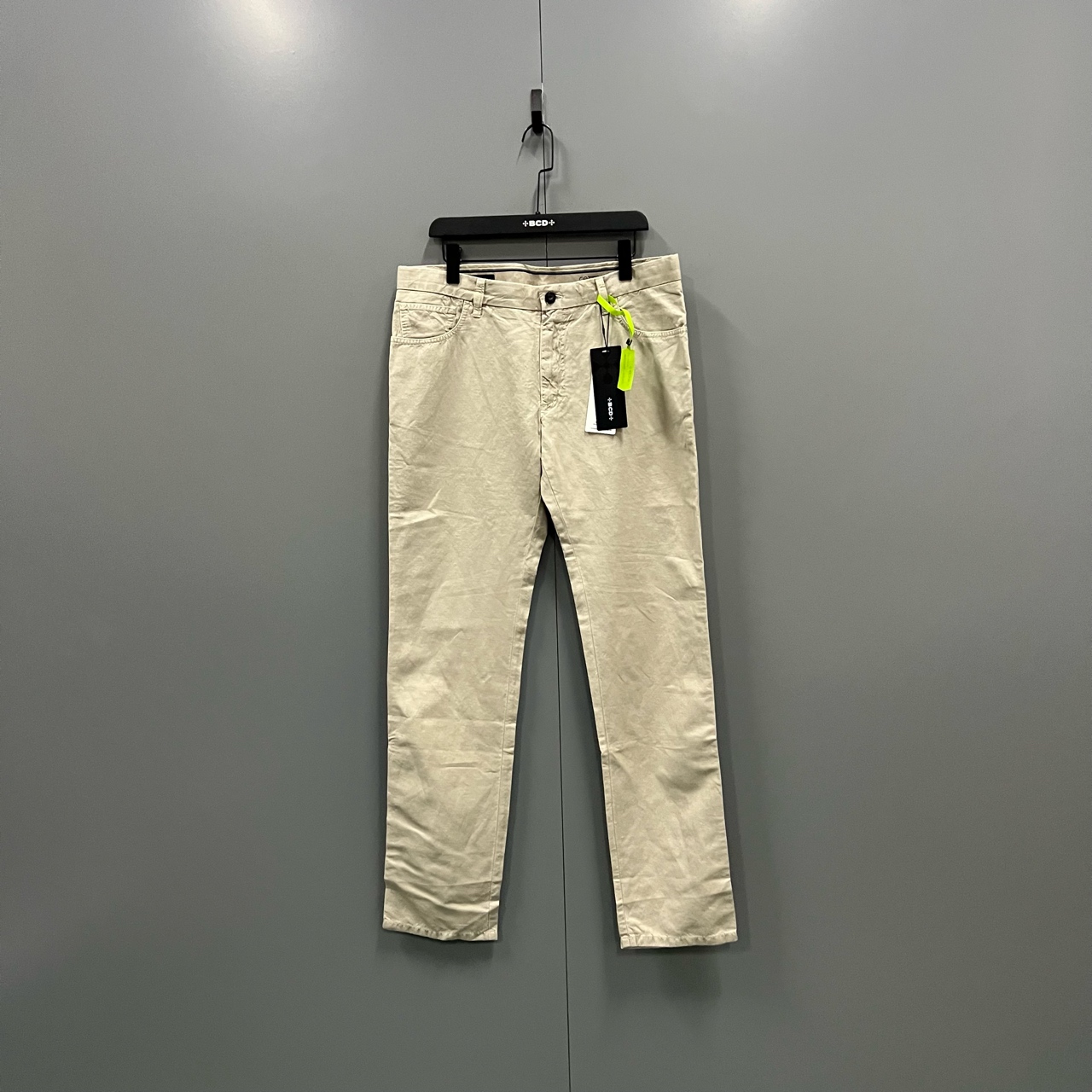 99新  （bb）203  卡其色长裤 35码
