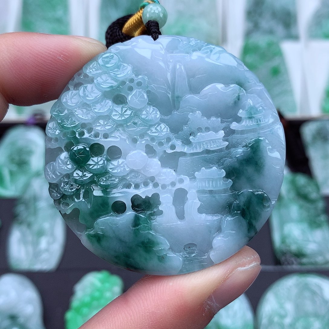 翡翠颈饰未镶嵌翡翠吊坠