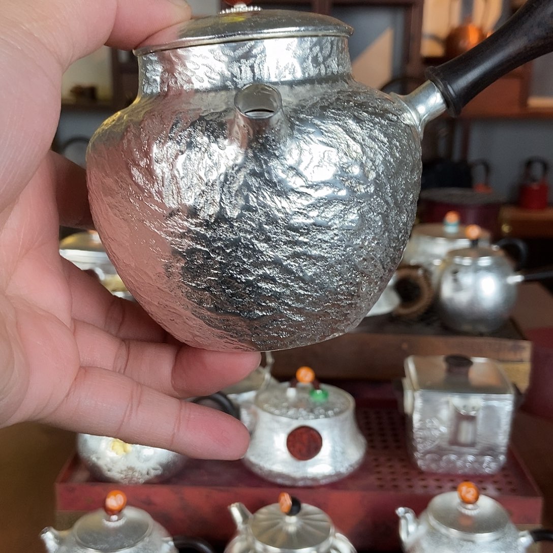 赢***%纯手工制作一铜壶制作