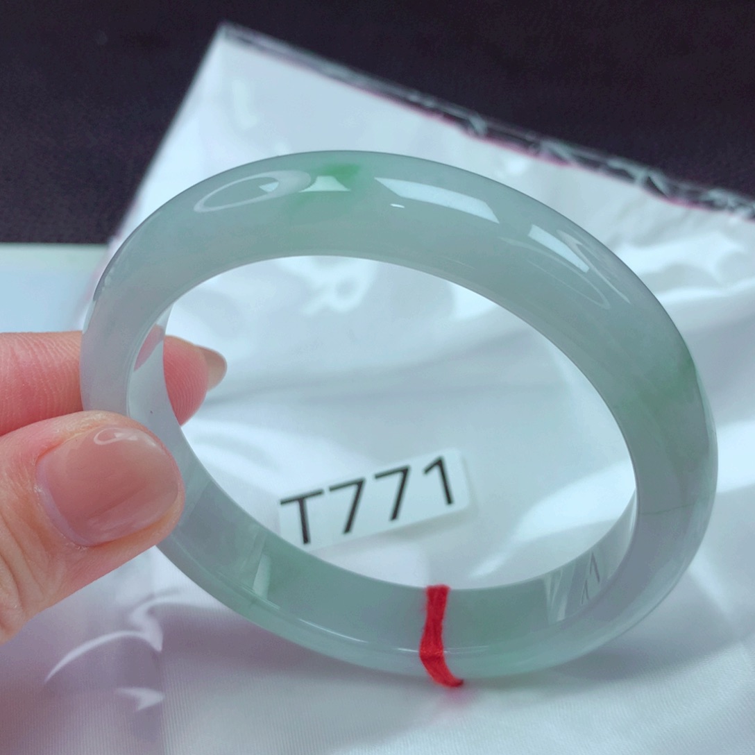 翡翠手镯未镶嵌手镯88