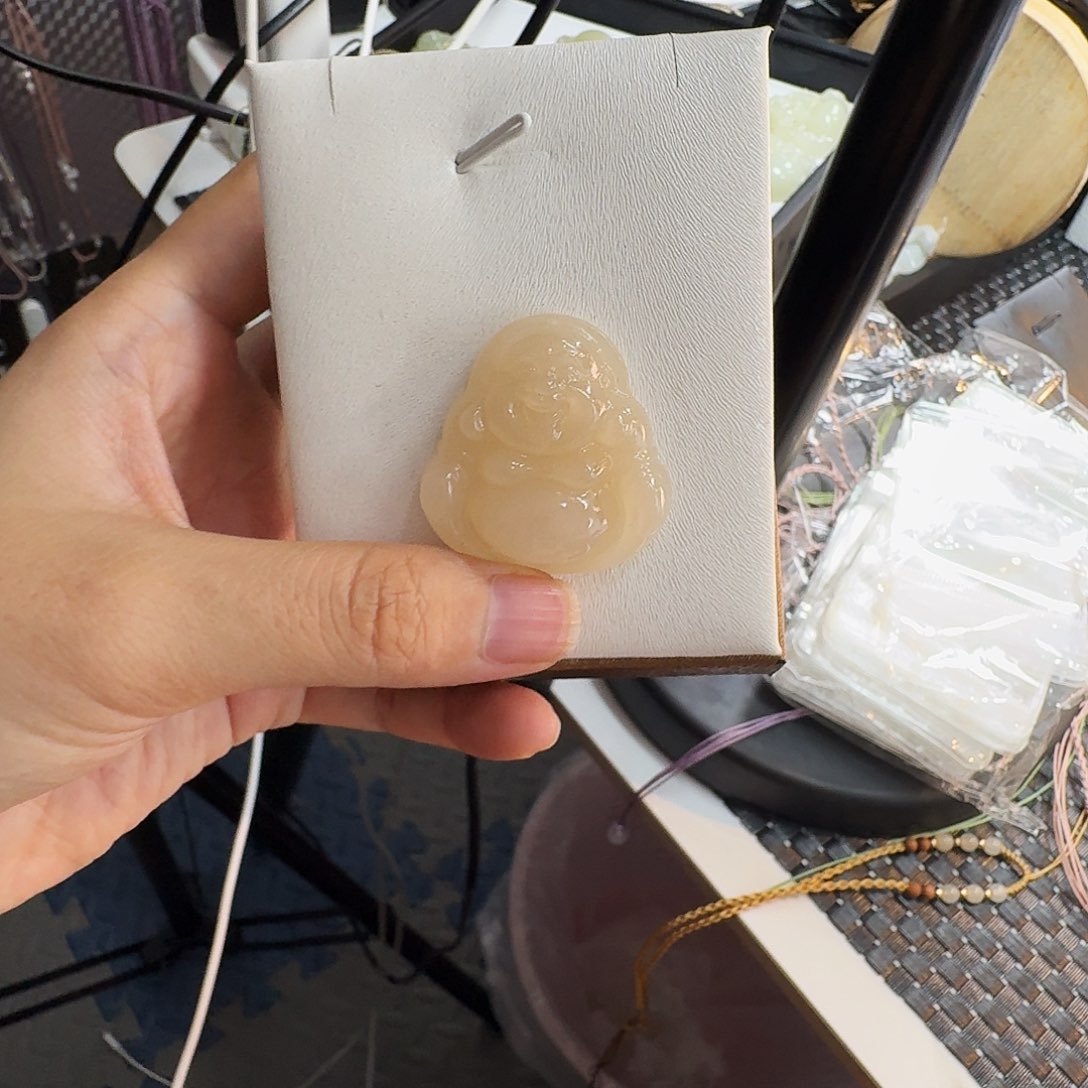 和田玉未镶嵌颈饰奶***?