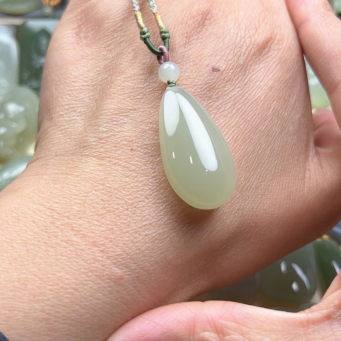 和田玉挂件未镶嵌