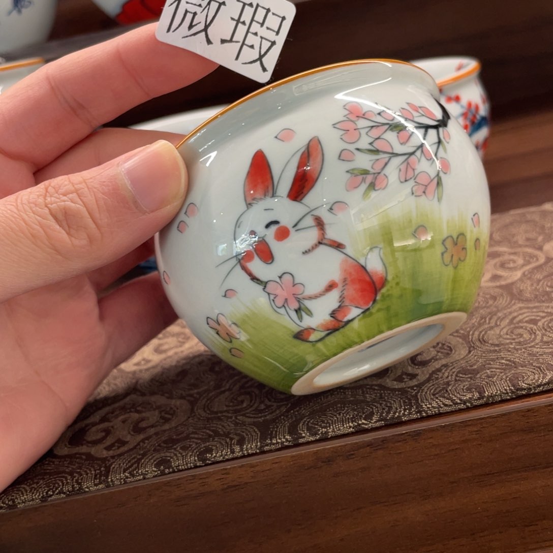 釉下手绘茶具微瑕