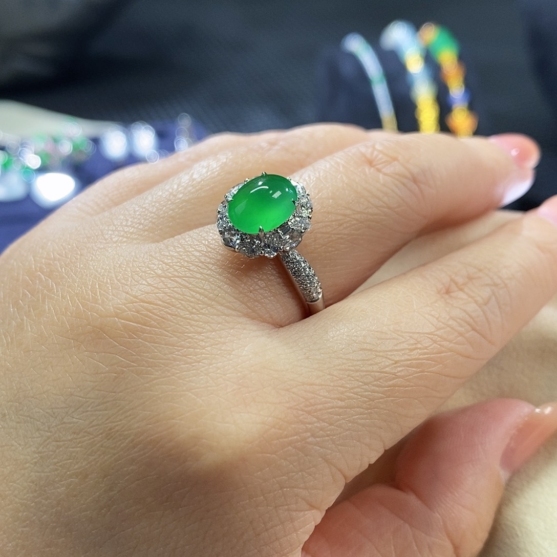 翡翠把件18K金镶嵌戒指