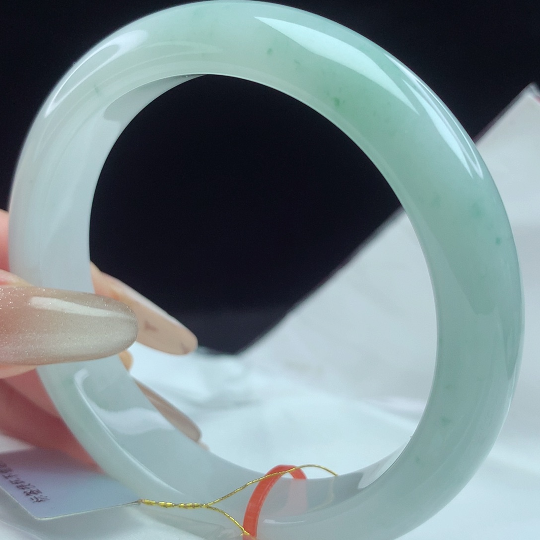 翡翠手镯未镶嵌57圈0367