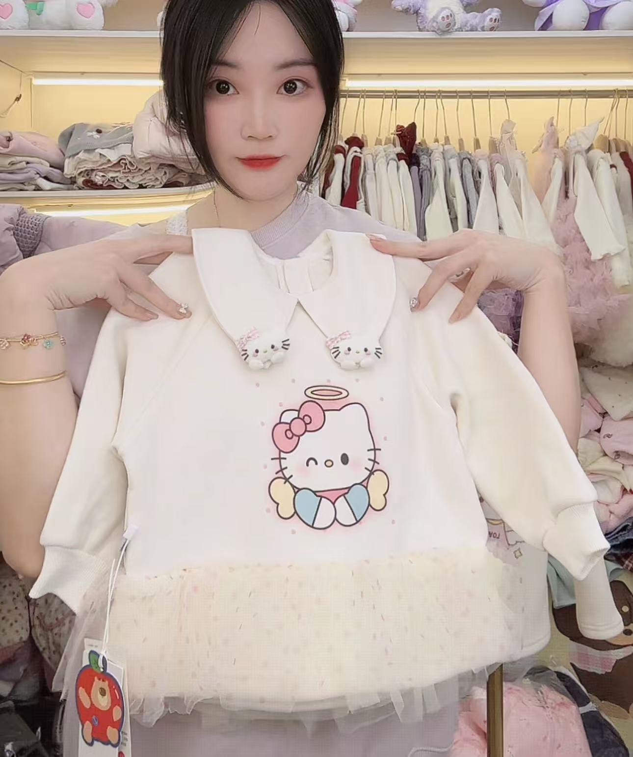 【谷谷家】米色大头凯蒂猫加绒卫衣