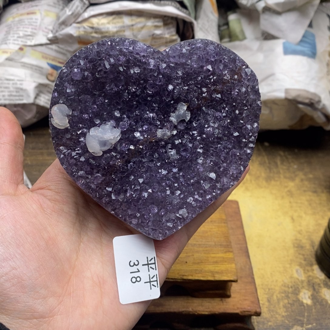 紫晶乌拉圭未镶嵌