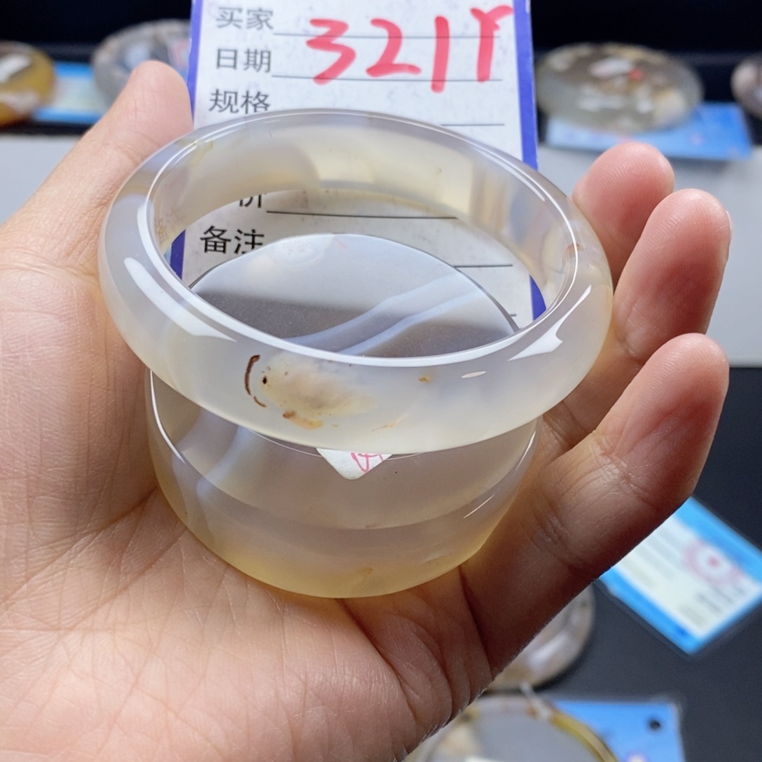 石英质玉手镯未镶嵌花****.