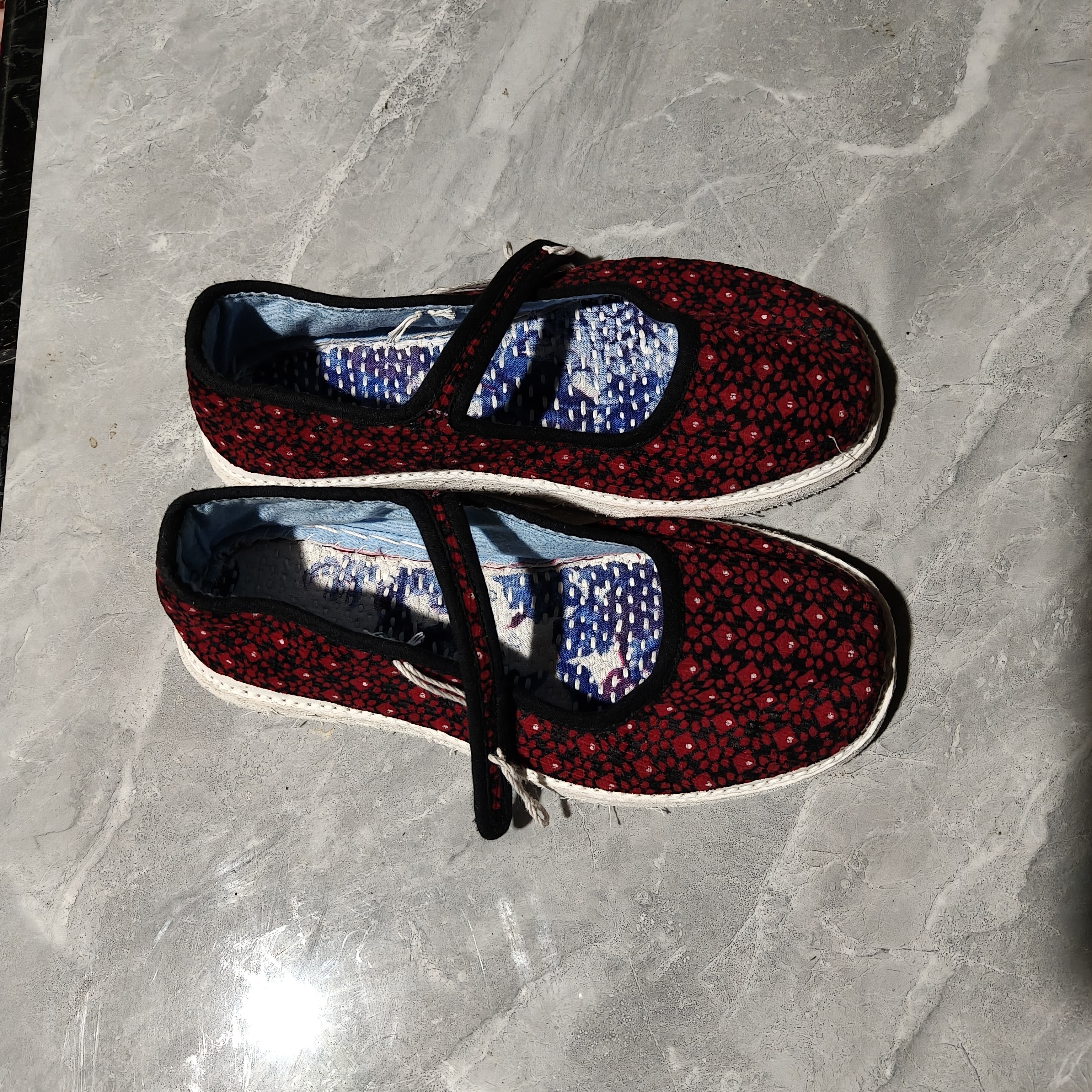 注压民族女防滑四季通用低跟布鞋软底千层底