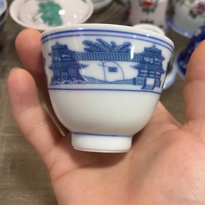 摆件////景德镇陶瓷杯子。