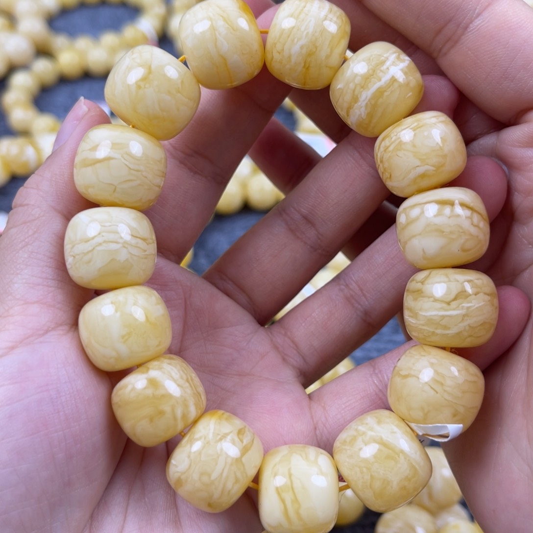 琥珀裸石未镶嵌尺寸17.